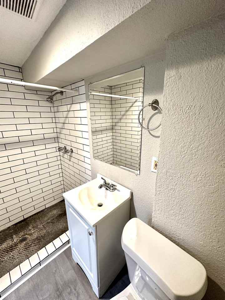 3715 Southwest Trafficway #3715-100 - Photo 4 of 6