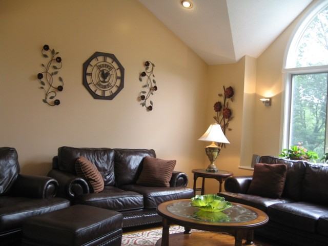 611 Litchfield Turnpike - Photo 3 of 38