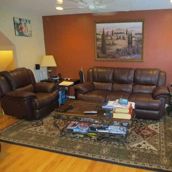 906 Wendover Ct - Photo 2 of 12