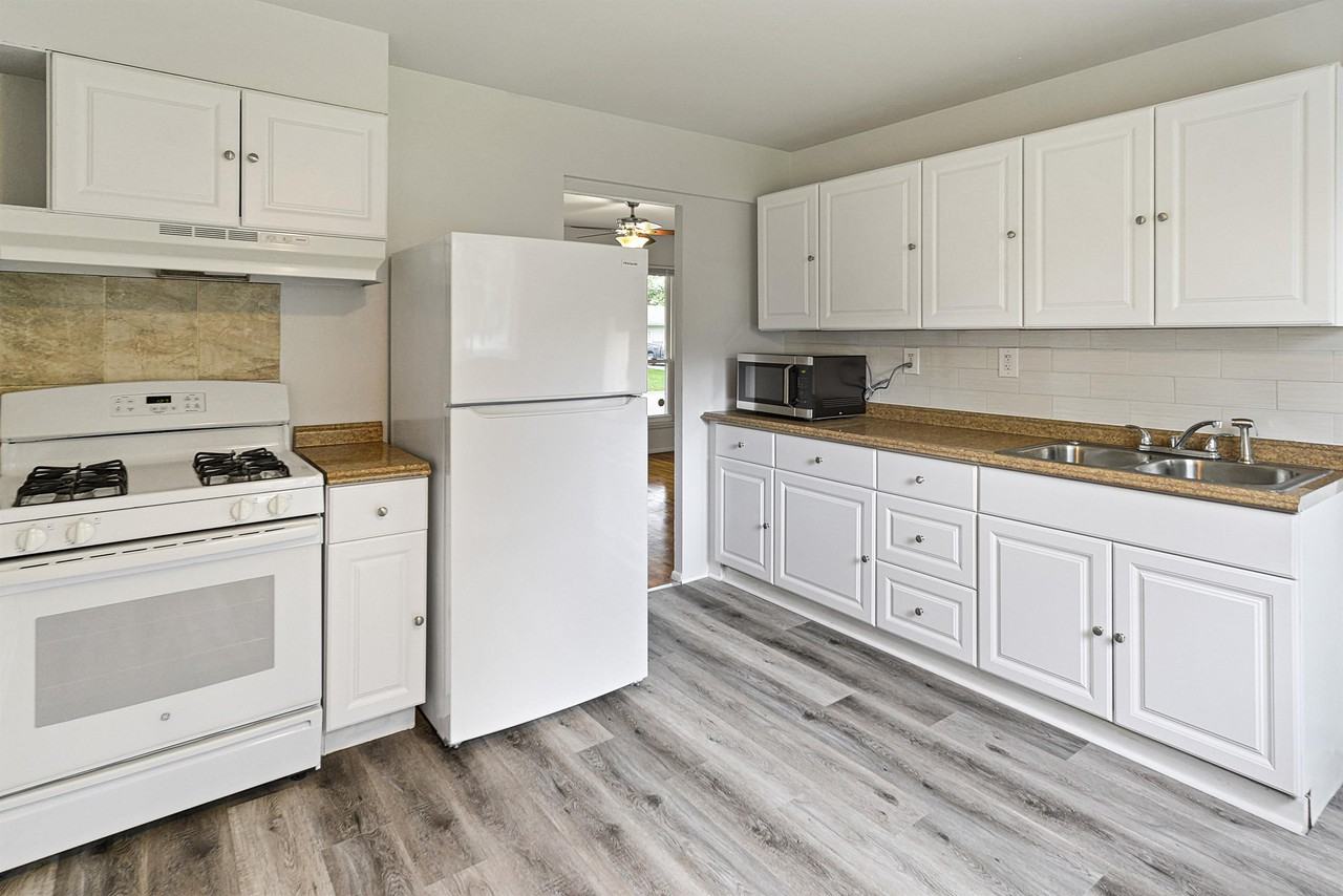 532 Holiday Ave #1 - Photo 4 of 16