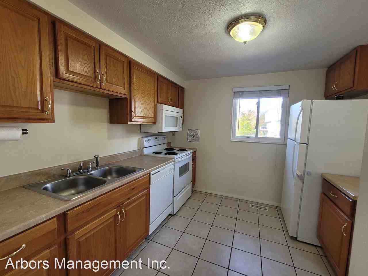 3058 Ridge Rd - Photo 3 of 18