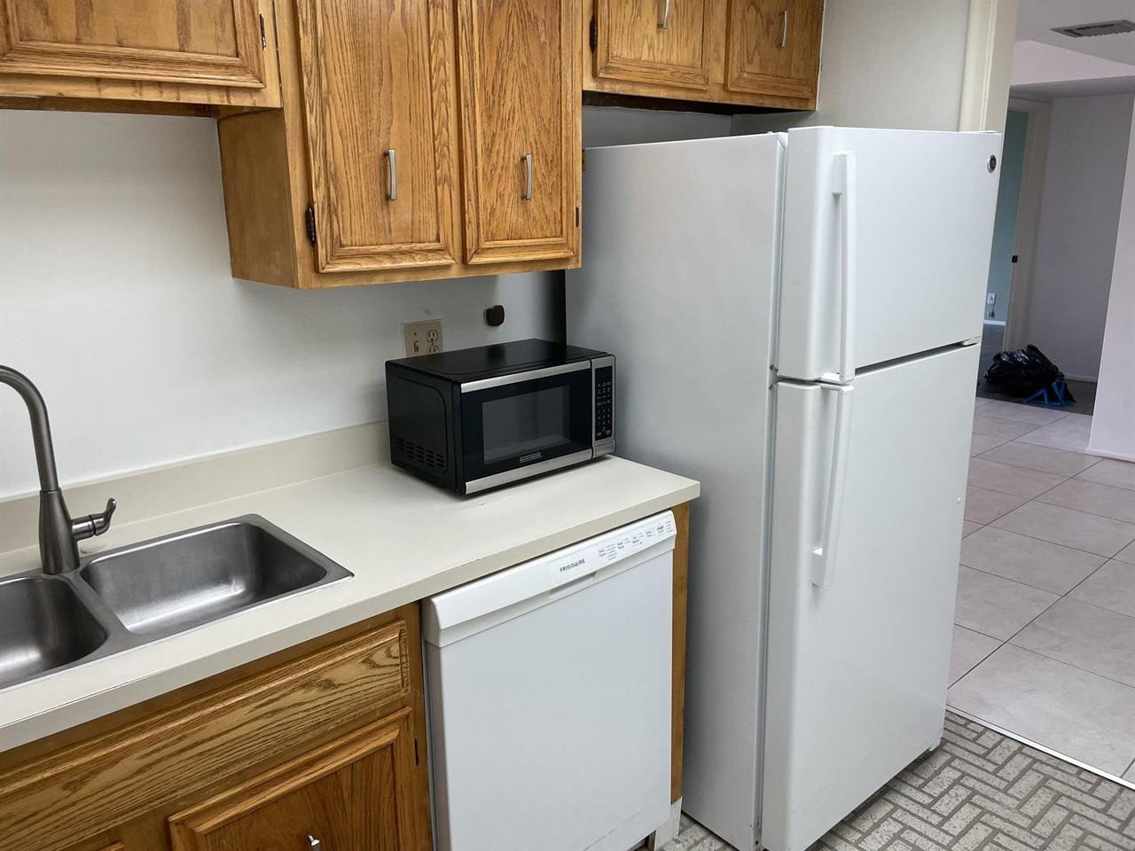 1926 Bridgewood Dr #1926 - Photo 3 of 8