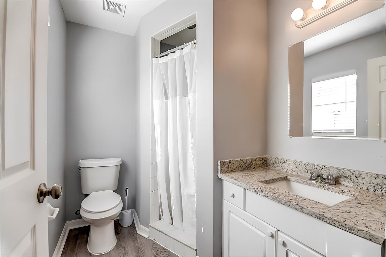 E 38th Ave - Photo 5 of 8