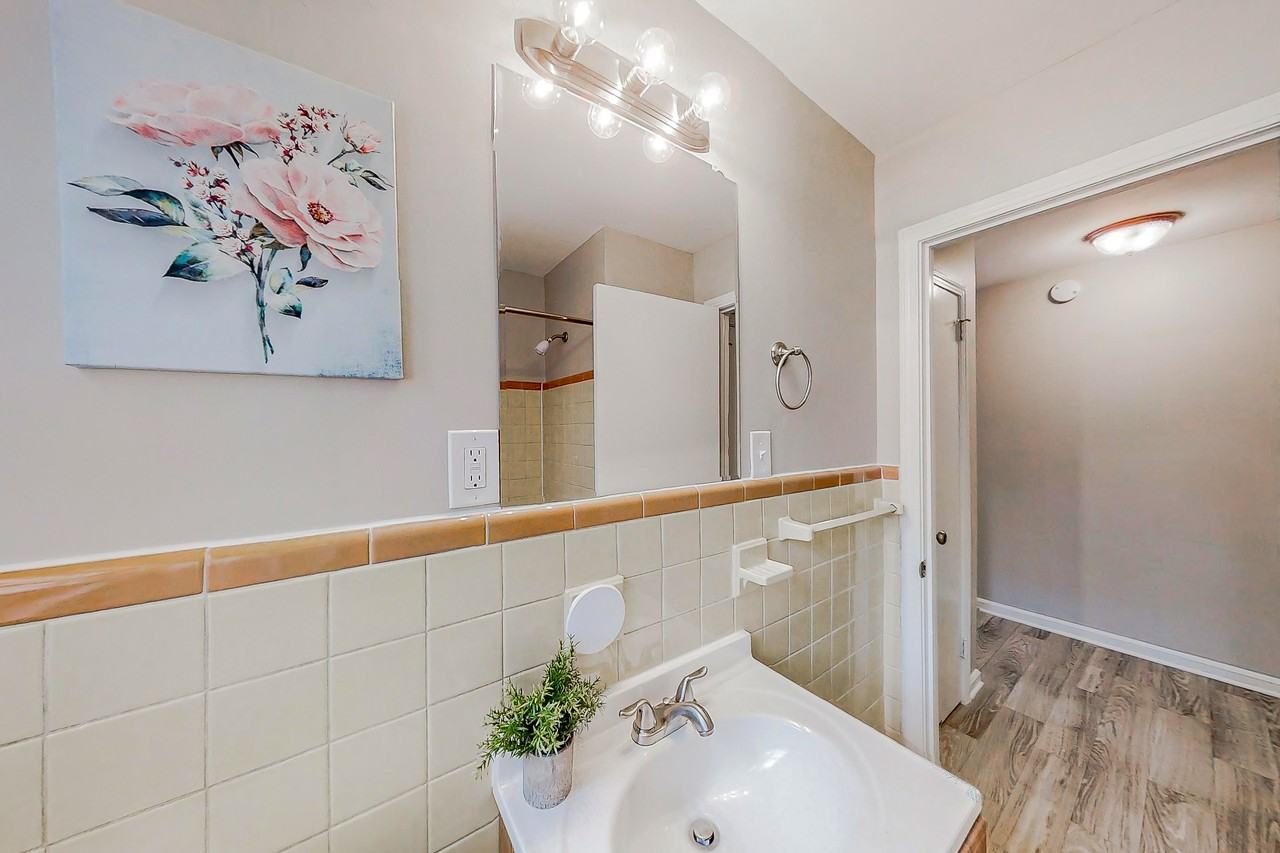 Wisteria Ln Sw - Photo 2 of 10