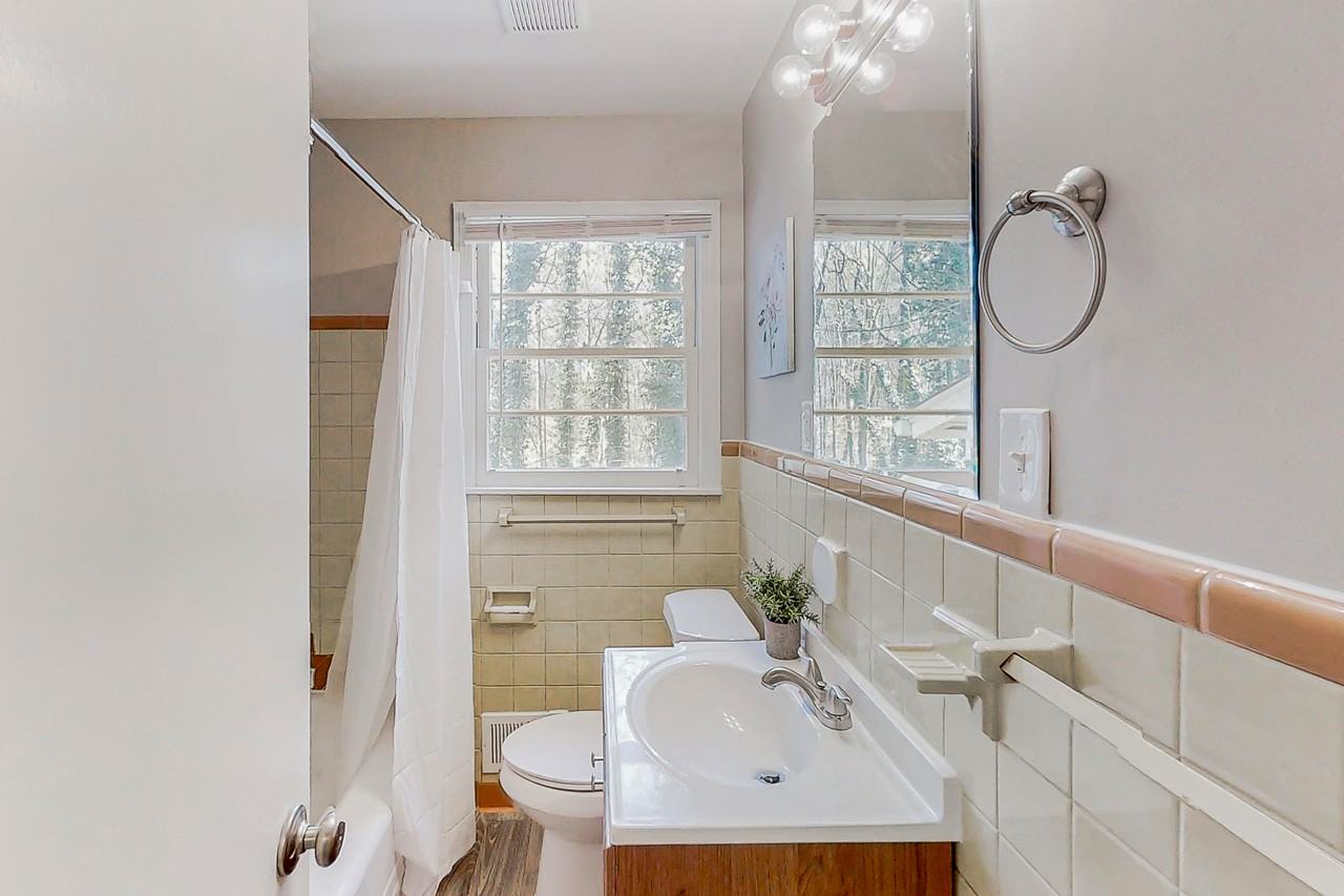 Wisteria Ln Sw - Photo 4 of 10