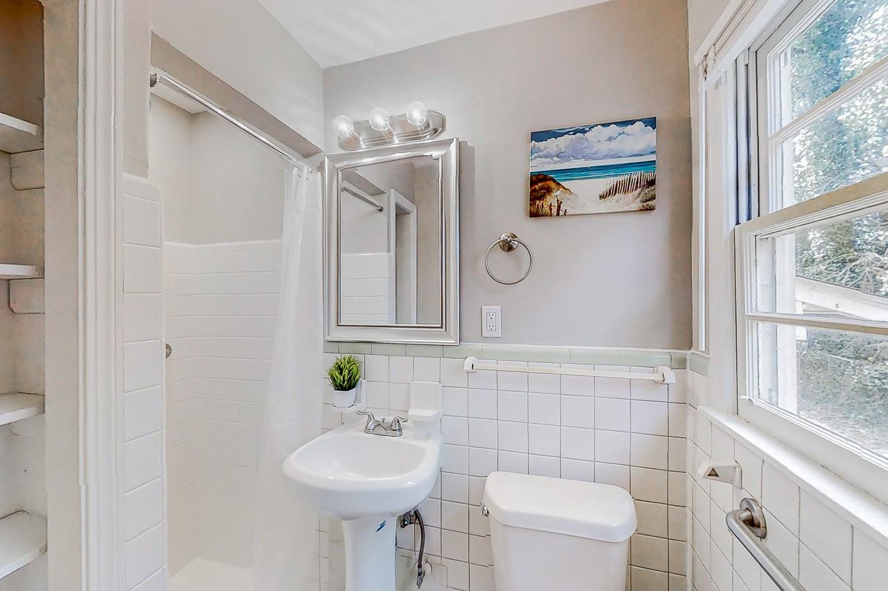 Wisteria Ln Sw - Photo 6 of 10