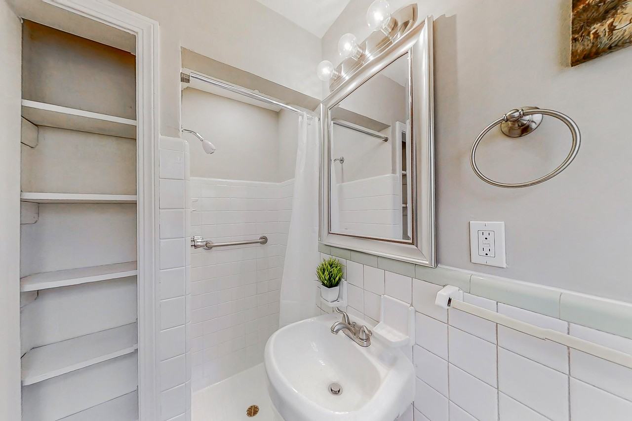 Wisteria Ln Sw - Photo 7 of 10