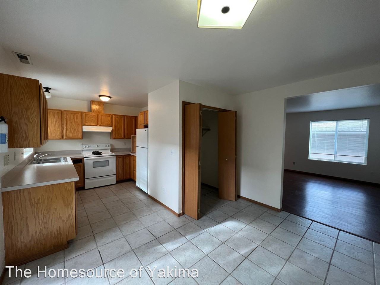 3618 Fairbanks Ave - Photo 2 of 12