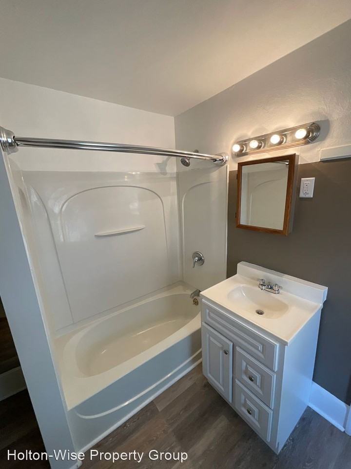 411 9th Street - Photo 3 of 19