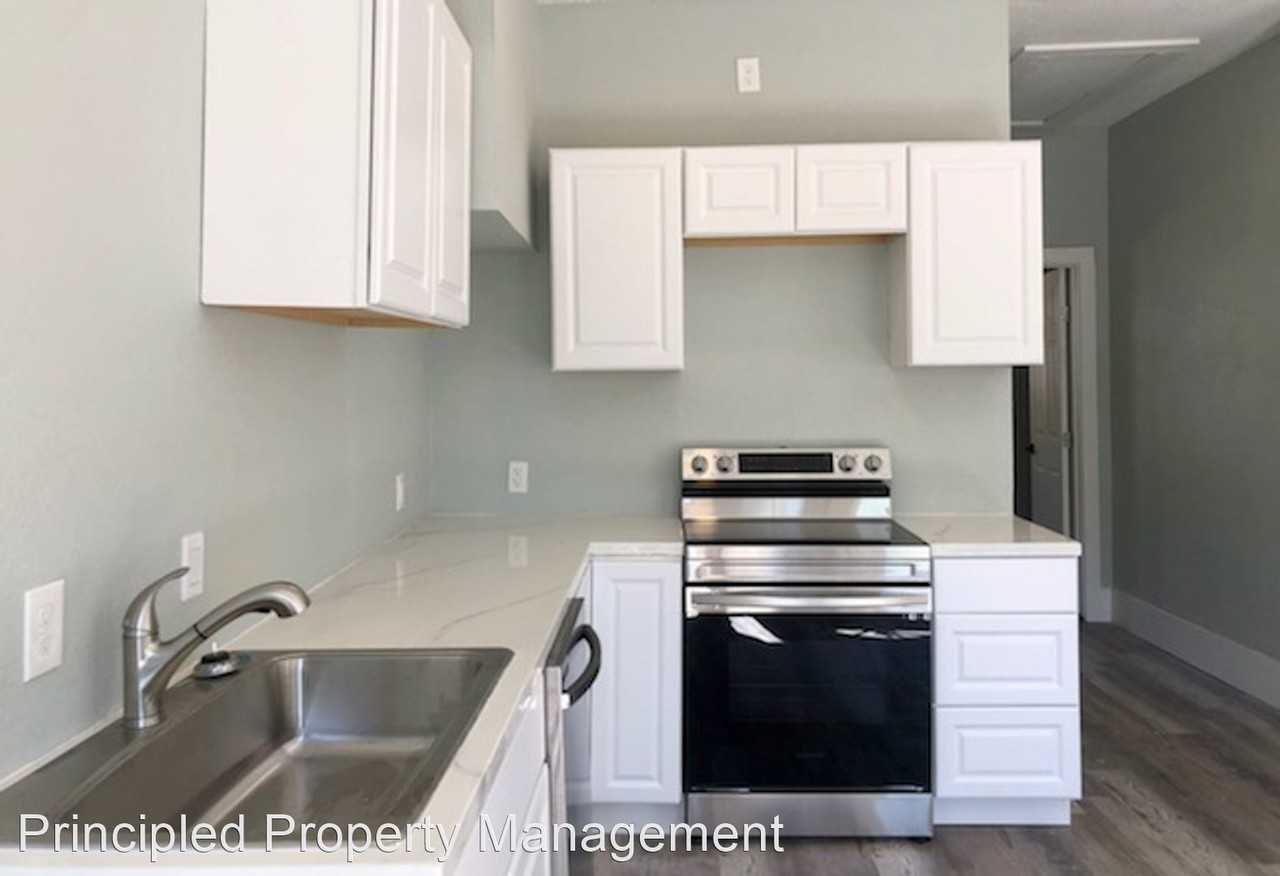 1108 Sw 5th Ave - Photo 3 of 13