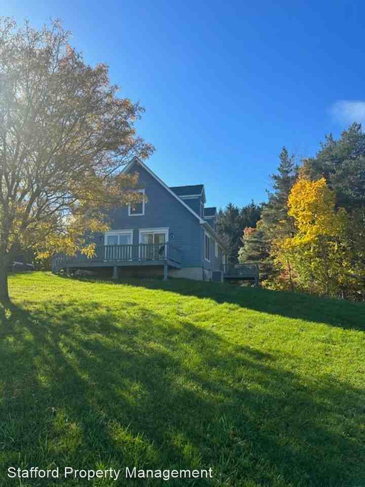 5933 Goodale Rd - Photo 2 of 20