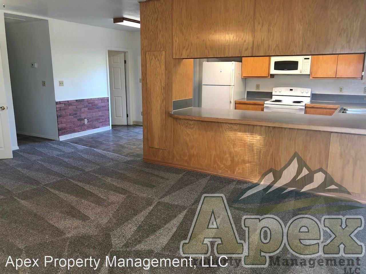 1323 W Howard St - Photo 3 of 13