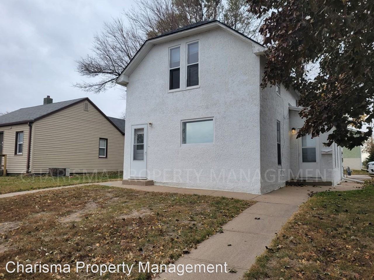 901 S 10th Ave - Photo 2 of 14