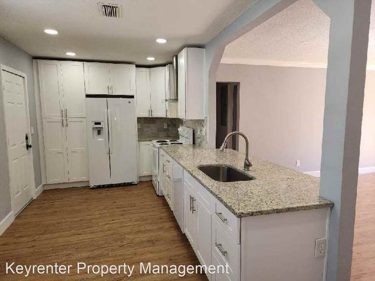 5359 Kingsbury street - Photo 3 of 20