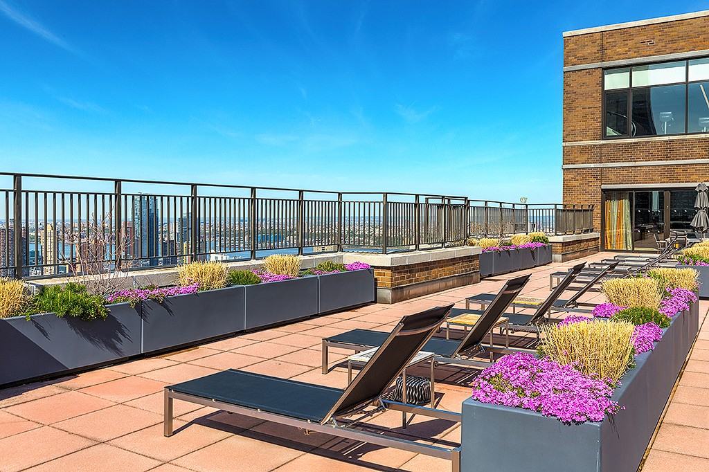 235 W 56th St #27B - Photo 6 of 19