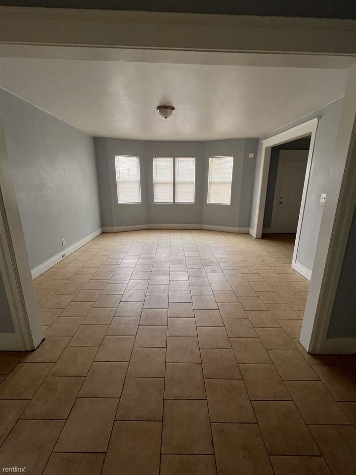 917 Gladstone St - Photo 2 of 22