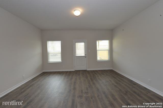 4626 Chalk Flts - Photo 3 of 10