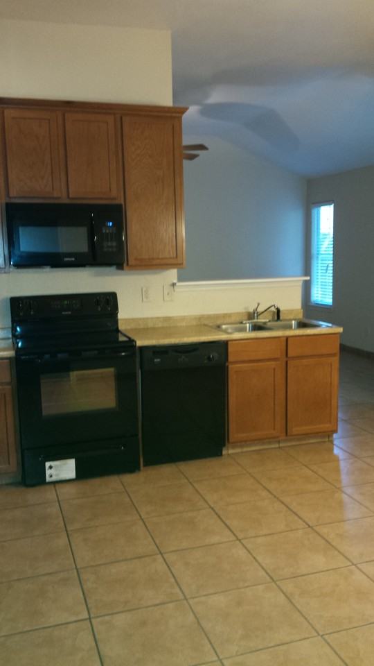 818B Houston - Photo 3 of 8