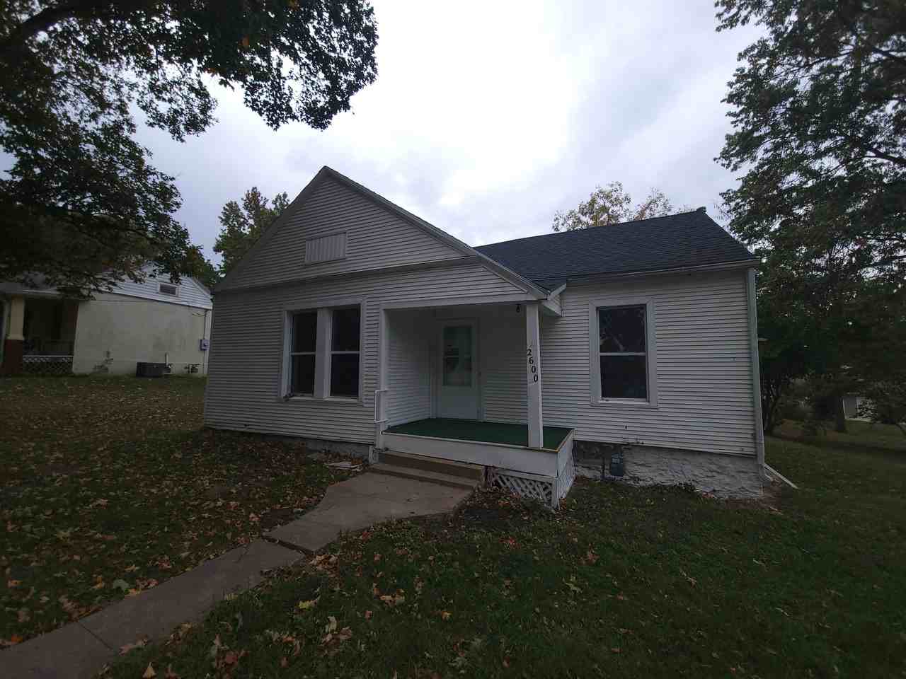 2600 Garland St - Photo 2 of 23