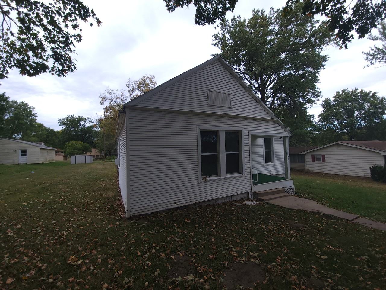 2600 Garland St - Photo 3 of 23