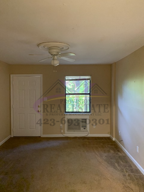 572 Highland Dr Sw - Photo 3 of 11