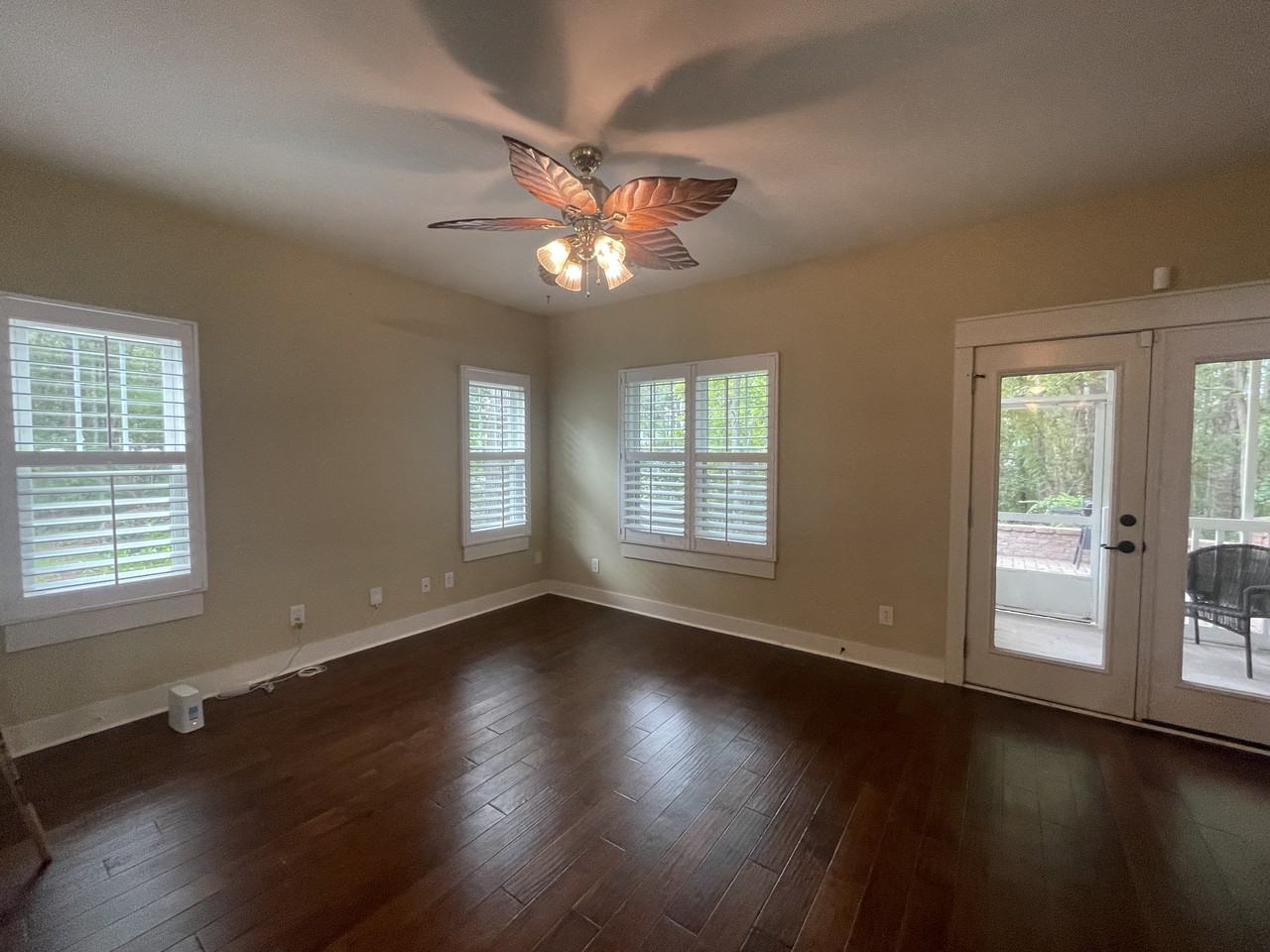 421 Grand Palm Ln - Photo 2 of 16