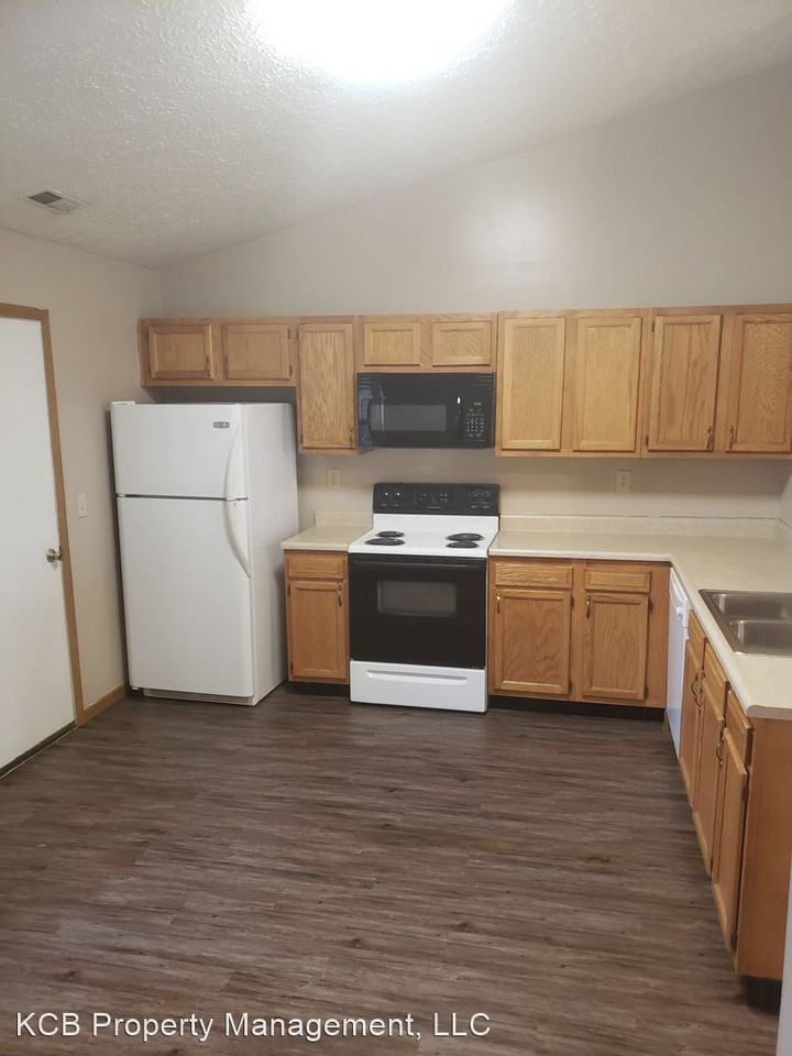 3319-3321 Hopkins Drive - Photo 2 of 9