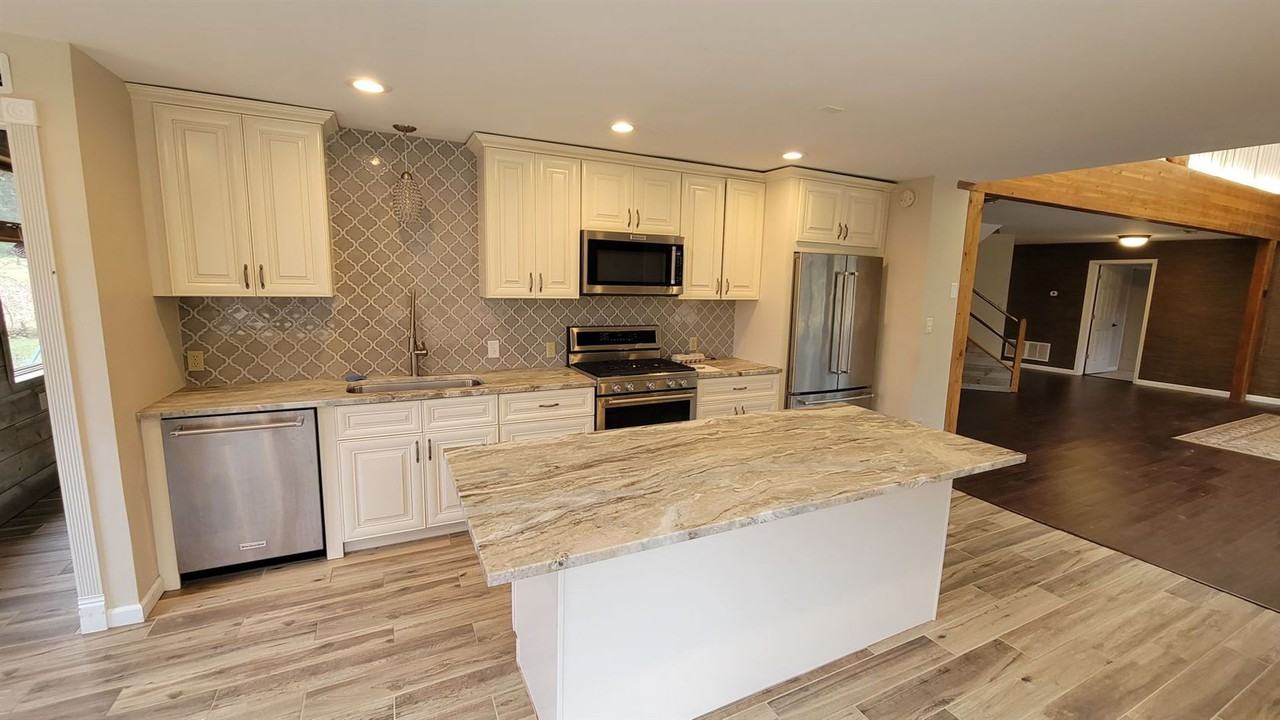 6211 Oakgreen Ave S - Photo 2 of 42