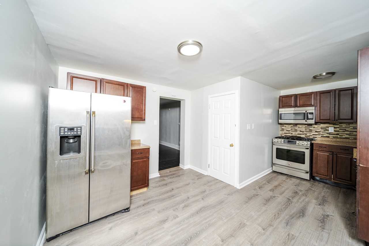 1325 1st Street - Photo 2 of 24