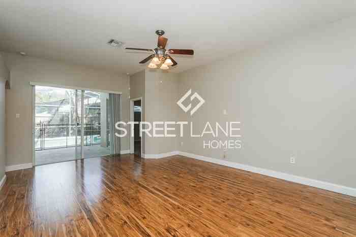 19737 Bergenfeld Dr - Photo 3 of 15