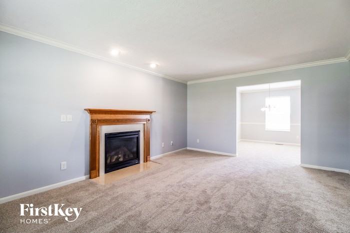 7923 Seabury Ct - Photo 3 of 15