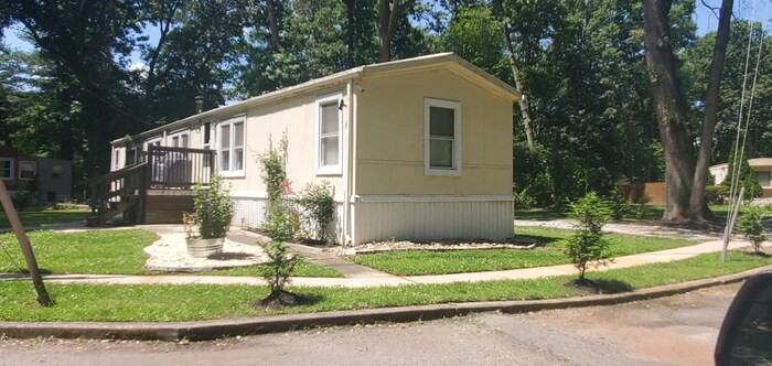 57 E Quillytown Rd #B12 - Photo 2 of 12