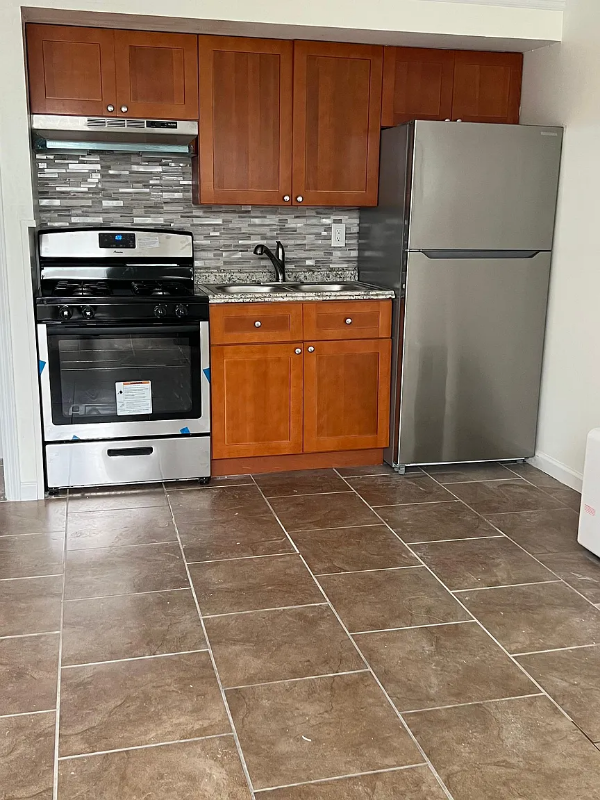 236 Van Pelt Ave - Photo 2 of 7