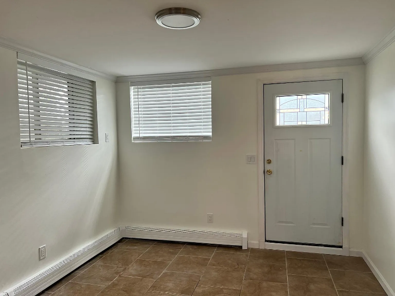 236 Van Pelt Ave - Photo 3 of 7