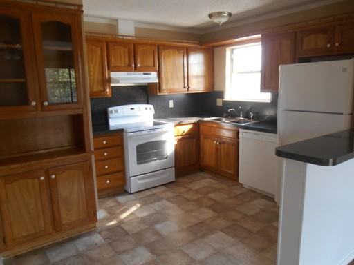 200 NW 23rd St - Photo 3 of 9