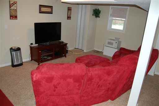 7004 Bonnamere Dr - Photo 2 of 8