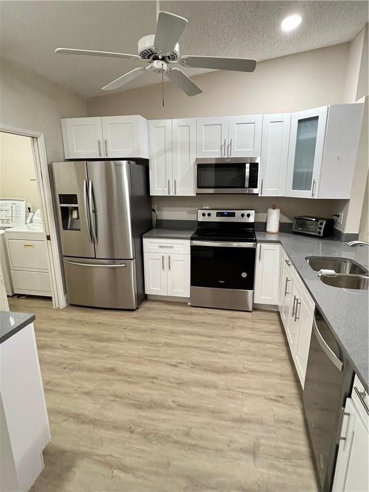 18560 Sunburst Ln #D - Photo 3 of 8