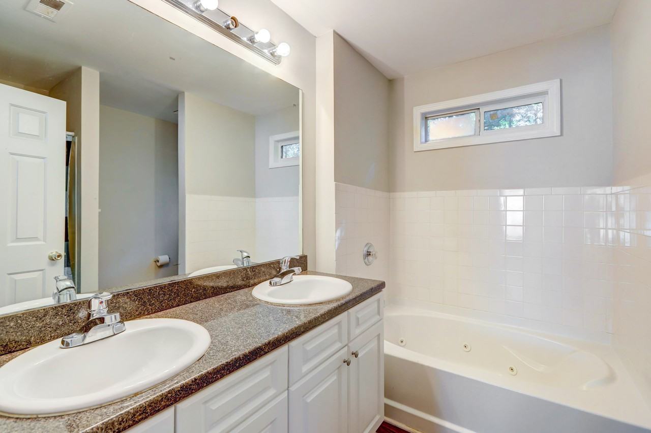 Park Ave Sw - Photo 4 of 5