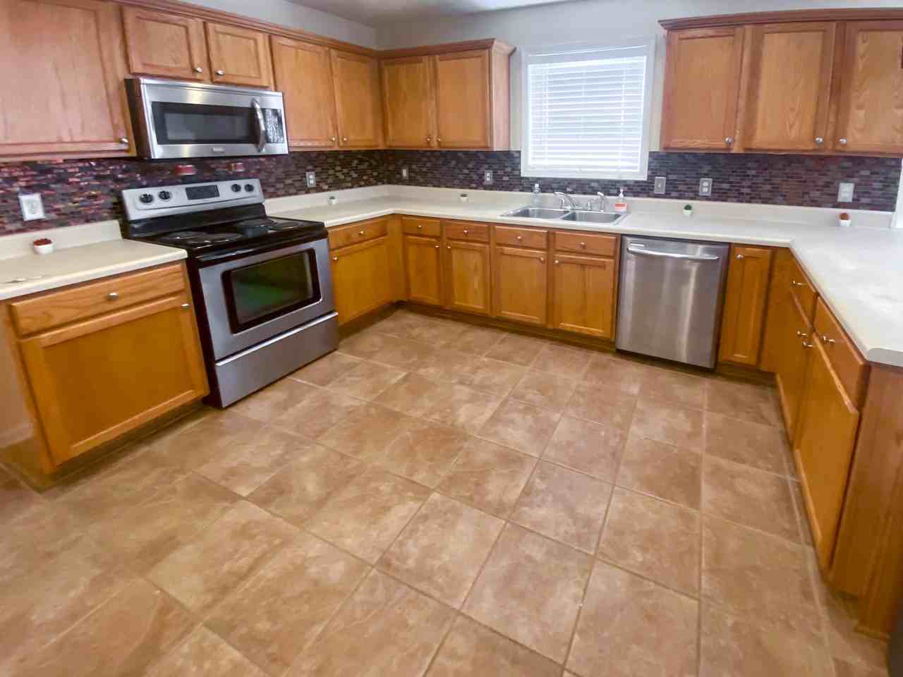 Abram Ln - Photo 7 of 27