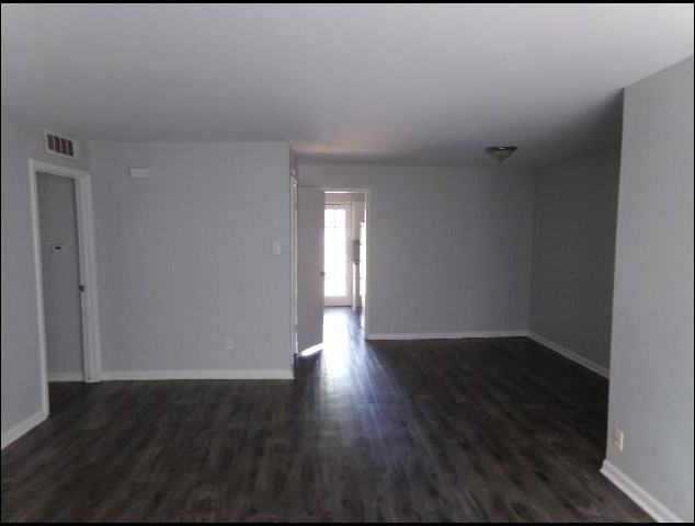 1601 N Bryant St #13 - Photo 5 of 10