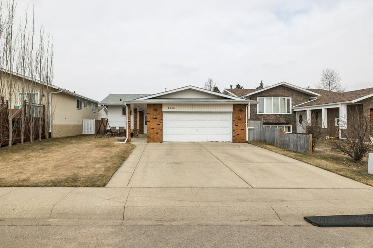 Main Floor for rent with a DOUBLE garage Apartments Main, Edmonton