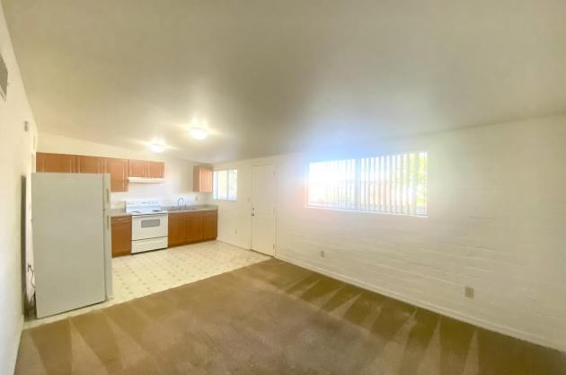 1635 East Hedrick Drive - Photo 2 of 5