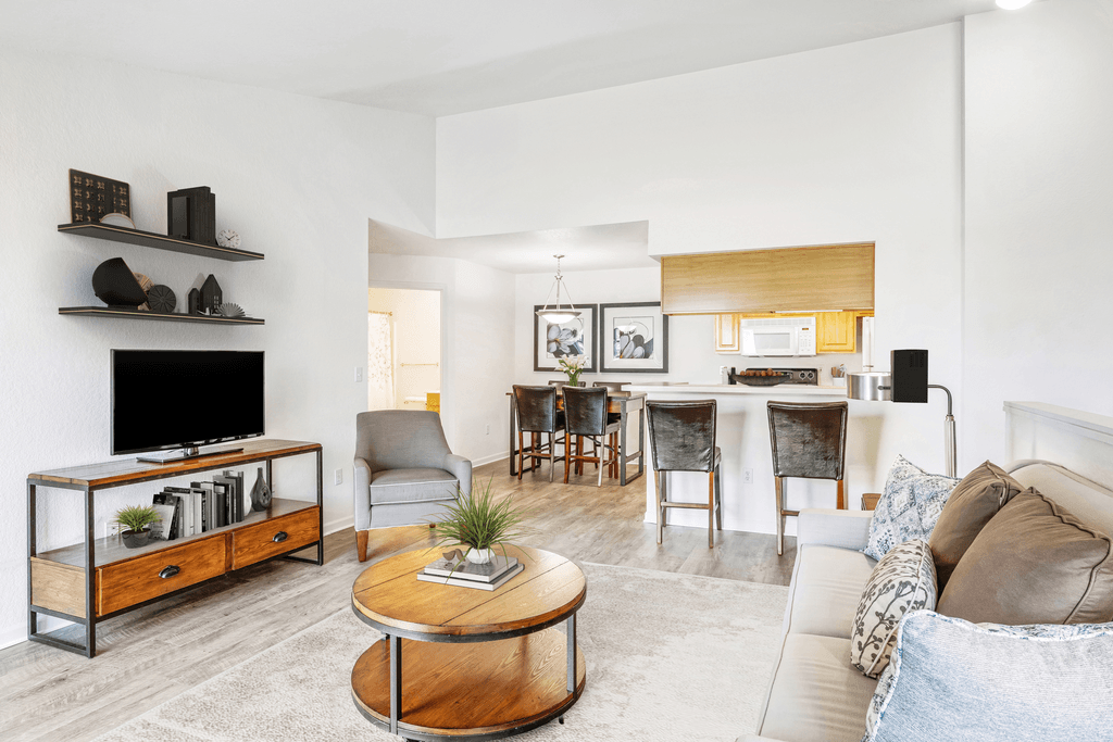 Woodland Lakes Apartments - Photo 7 of 28