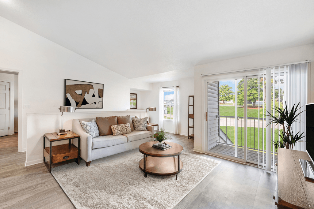 Woodland Lakes Apartments - Photo 6 of 28