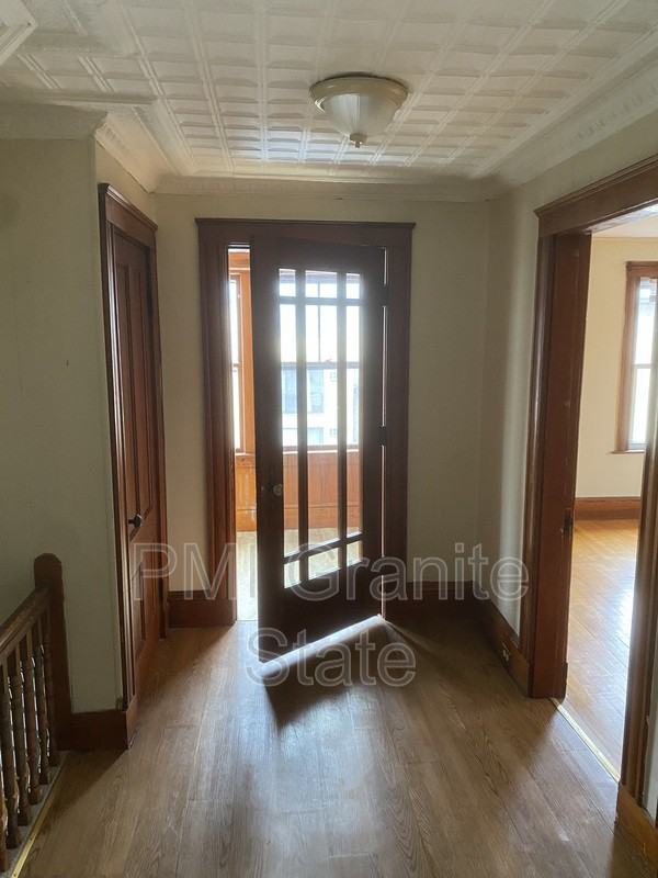 90 Lake St #B - Photo 2 of 8