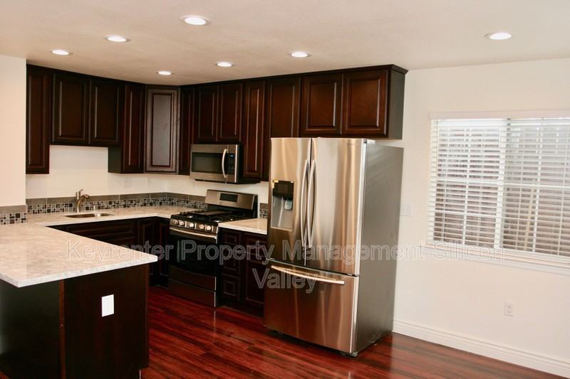 2495A 2495 - Photo 3 of 12