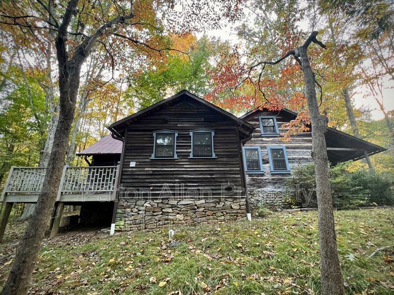 575 Beaverdam Rd - Photo 3 of 26