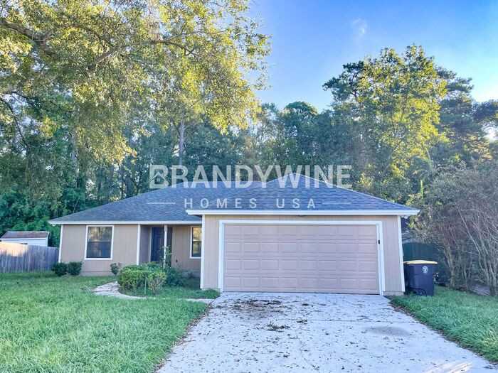 7901 Winterwood Cir N - Photo 2 of 16