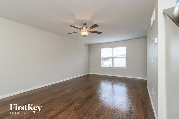 2668 Winding Valley Dr - Photo 2 of 15