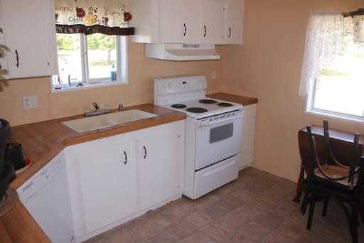 52245 Teakwood Dr #5 - Photo 3 of 13